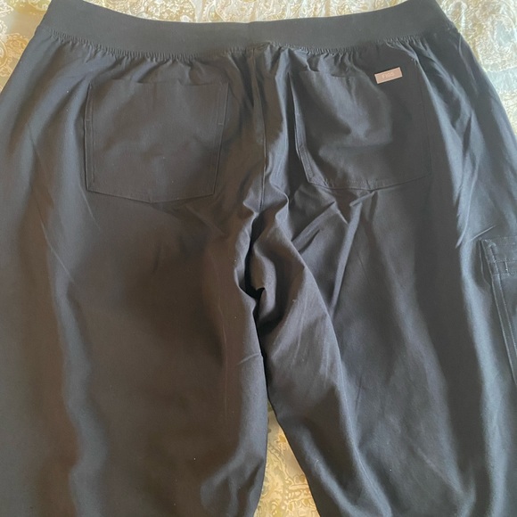 Figs scrub pants, black - Picture 7 of 9